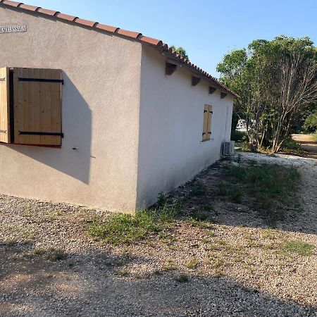 Appartement Avec Jardin Privatif Cuers Exterior foto